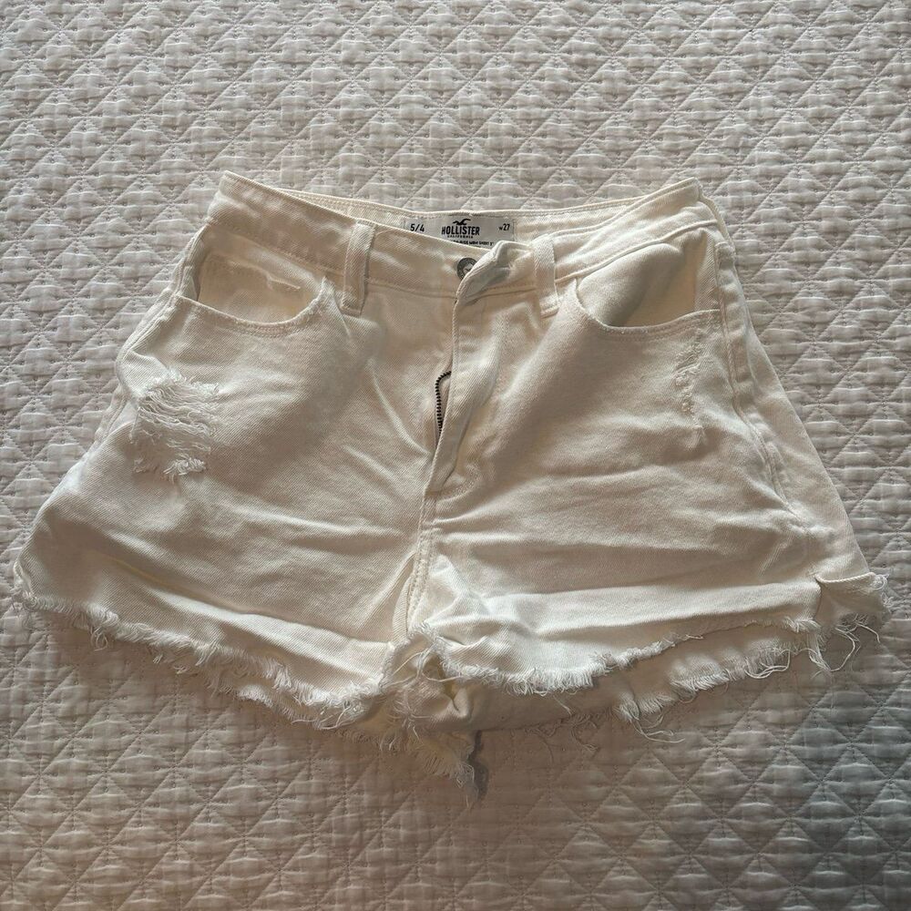 Hollister Curvy Ultra high rise mom short 3”